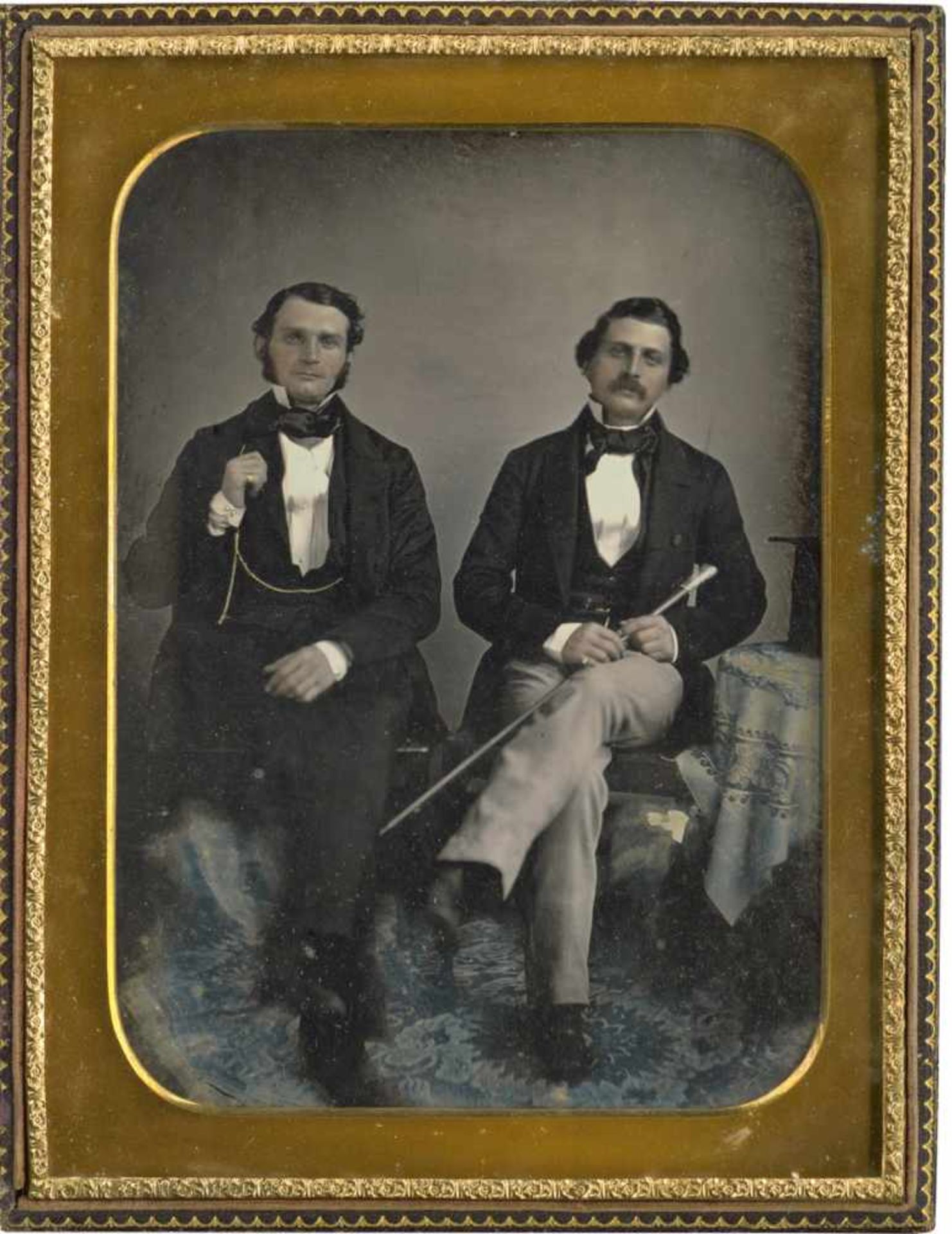 Daguerreotypes: Portrait of two elegantly dressed menPhotographer unknown. Portrait of two elegantly - Bild 2 aus 2