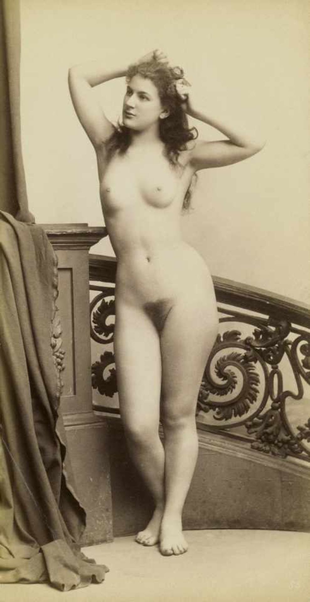 Erotic Photography: Selection of female nudesPhotographer unknown. Selection of female nudes. 1890s. - Bild 3 aus 5