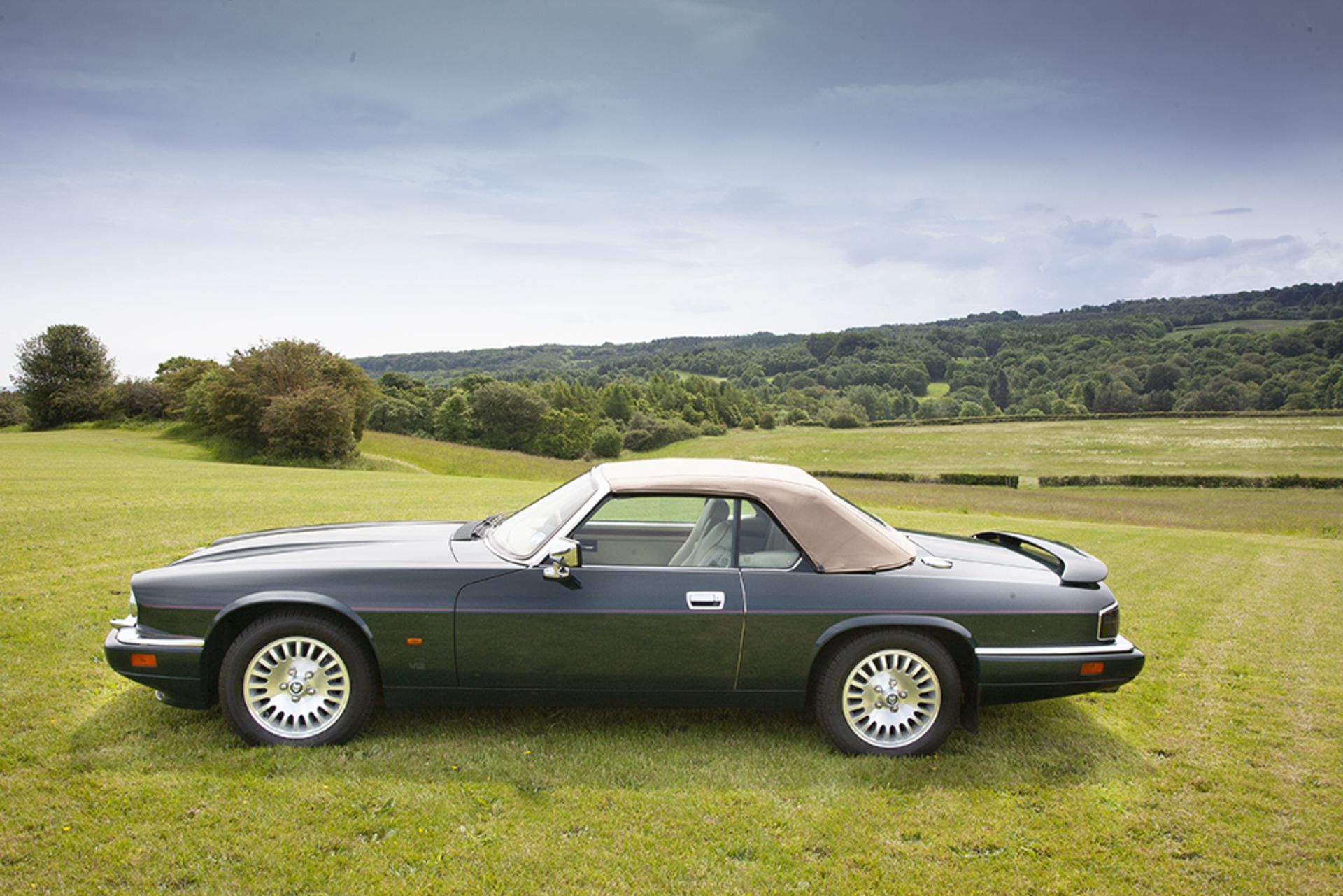 1994 Jaguar XJS V12 Convertible - in fine condition - Image 5 of 13