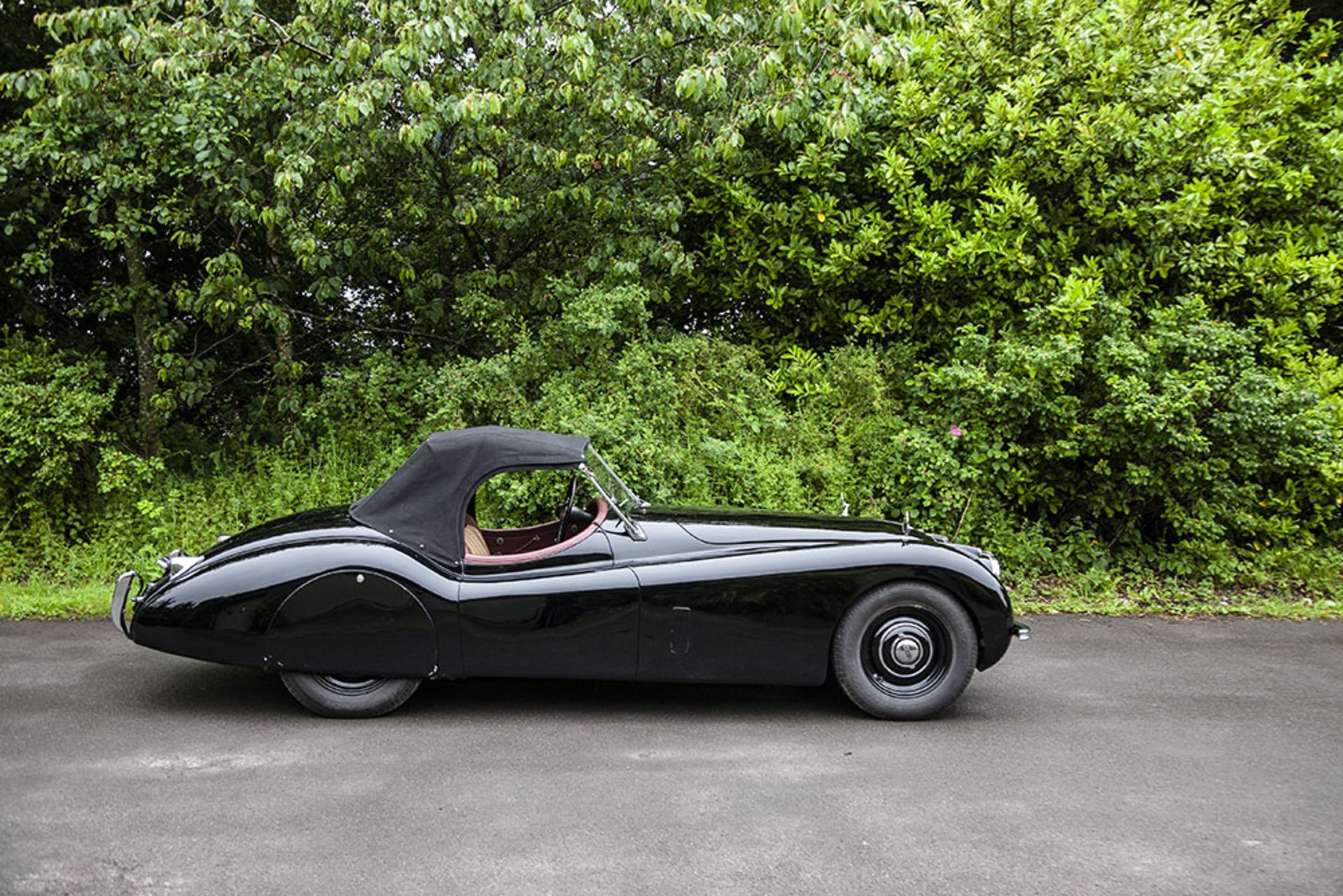 1952 Jaguar XK120 drop head coupe LHD - Image 2 of 12