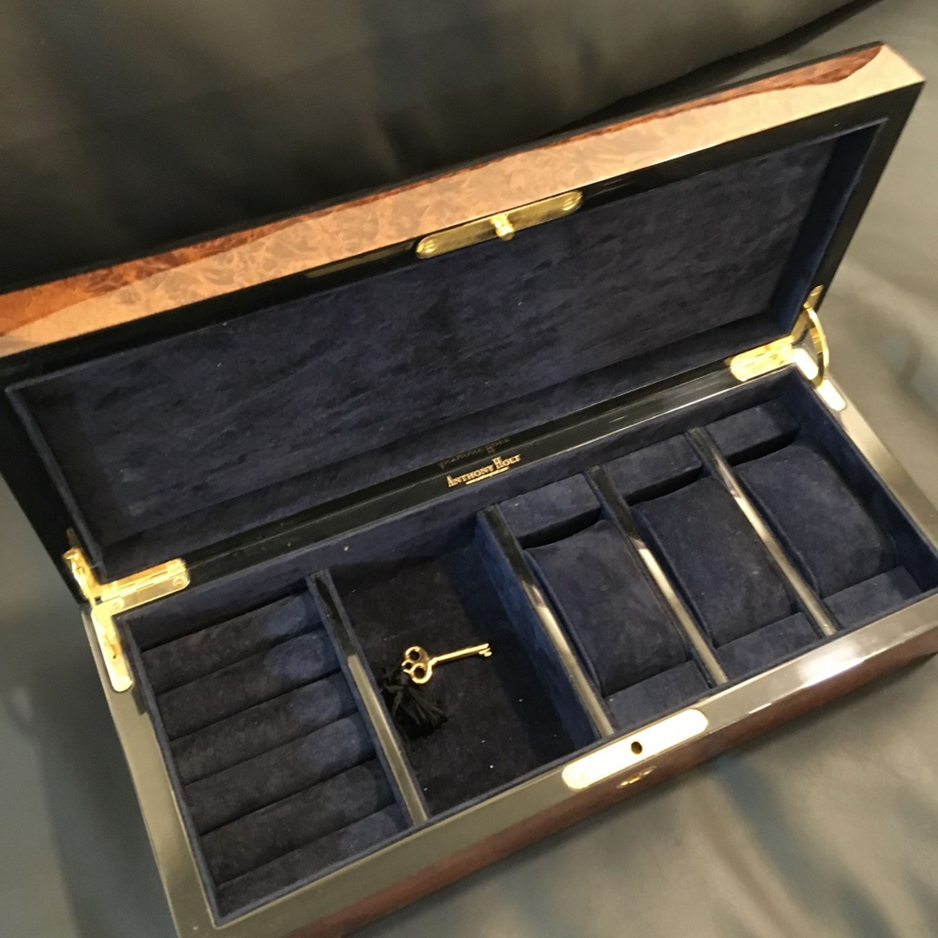 Aston Martin Walnut Jewellery Watch Box James Bond 007 - Image 4 of 4