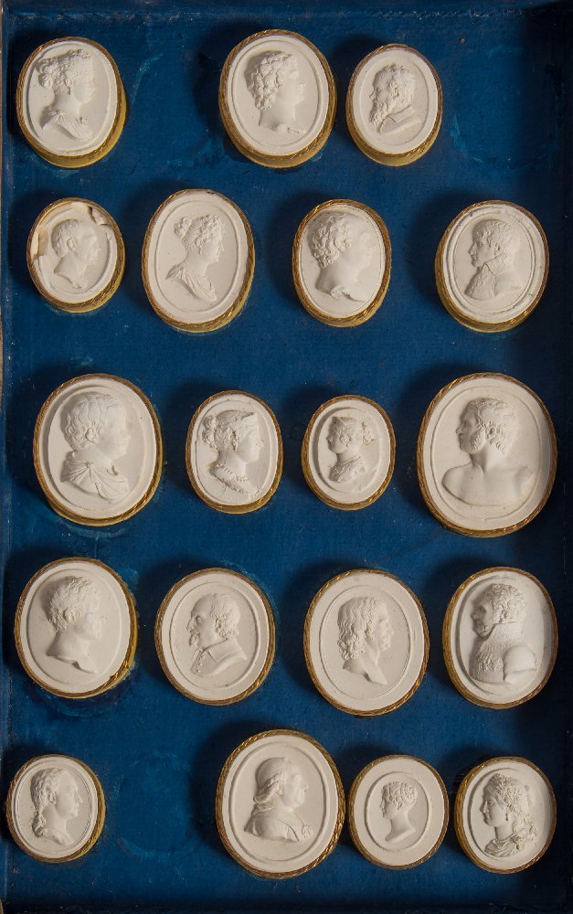 Grand Tour Intaglios : a collection of 32 Italian plaster intaglios rimmed in gilt, - Image 2 of 2