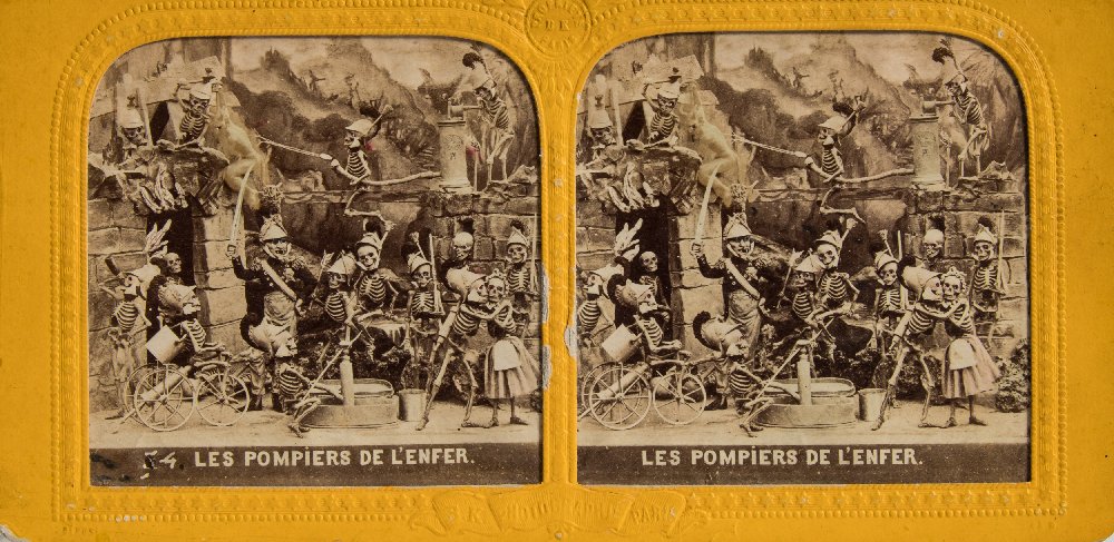 A group of twenty-five mid-19th century stereoscopic tissue cards including Diables:, - Image 12 of 21