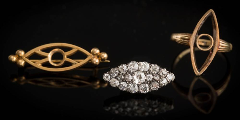 A late 19th century diamond mounted marquise-shaped cluster ring/brooch: with diamonds estimated to - Image 3 of 3