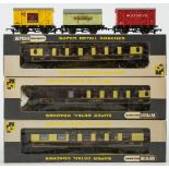 Wrenn OO/HO gauge, a boxed group of three Pullman passenger coaches:, W6000 Brake 2nd,