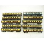 Trix Twin OO/HO gauge, an unboxed group of GWR cream and brown passenger coaches.
