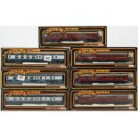 Mainline Railways OO/HO gauge, a boxed group of seven passenger coaches:,