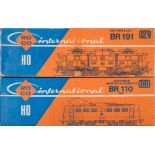 Roco OO/HO gauge, a boxed group of two overhead electric locomotives:,