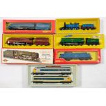 Tri-ang Hornby OO/HO gauge,: a group of seven locomotives; R555C Pullman Train,