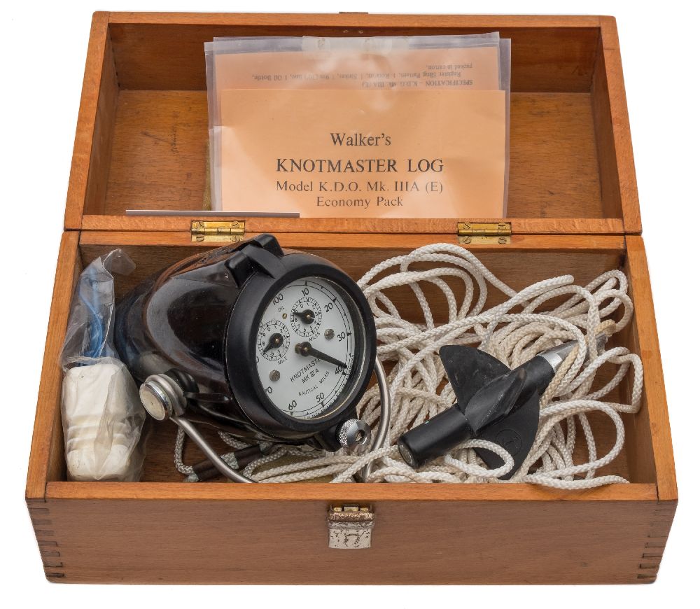 A Knotmaster mark III A ship's log by Thomas Walker:, with rotator,