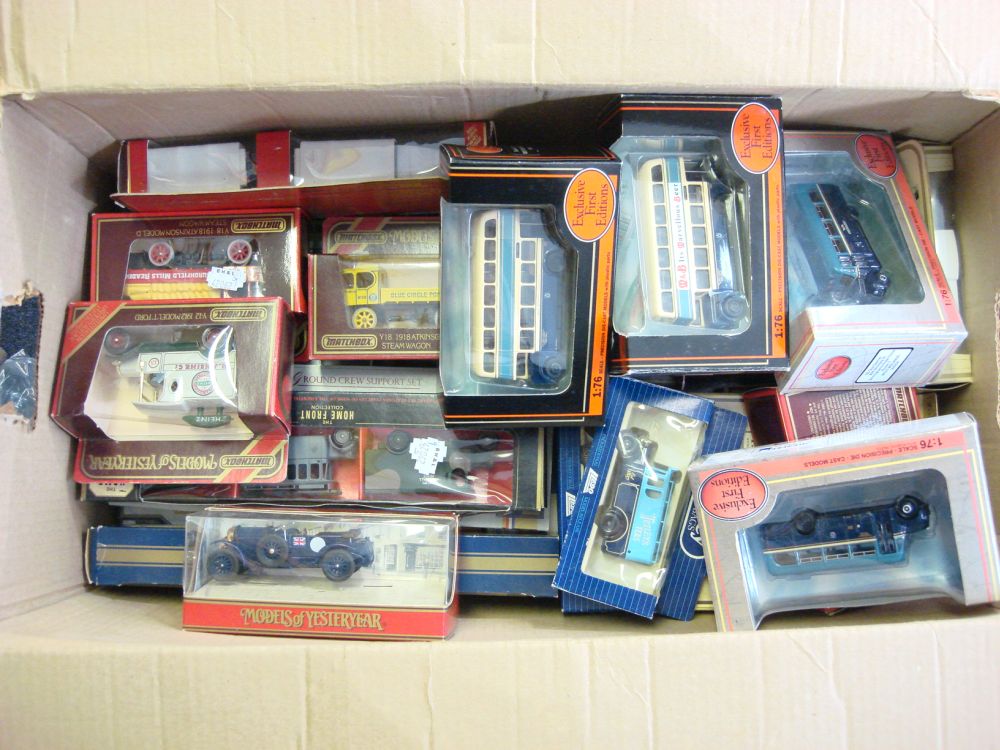 Matchbox MOY, Lledo and others, a boxed group of buses and commercial vehicles:,