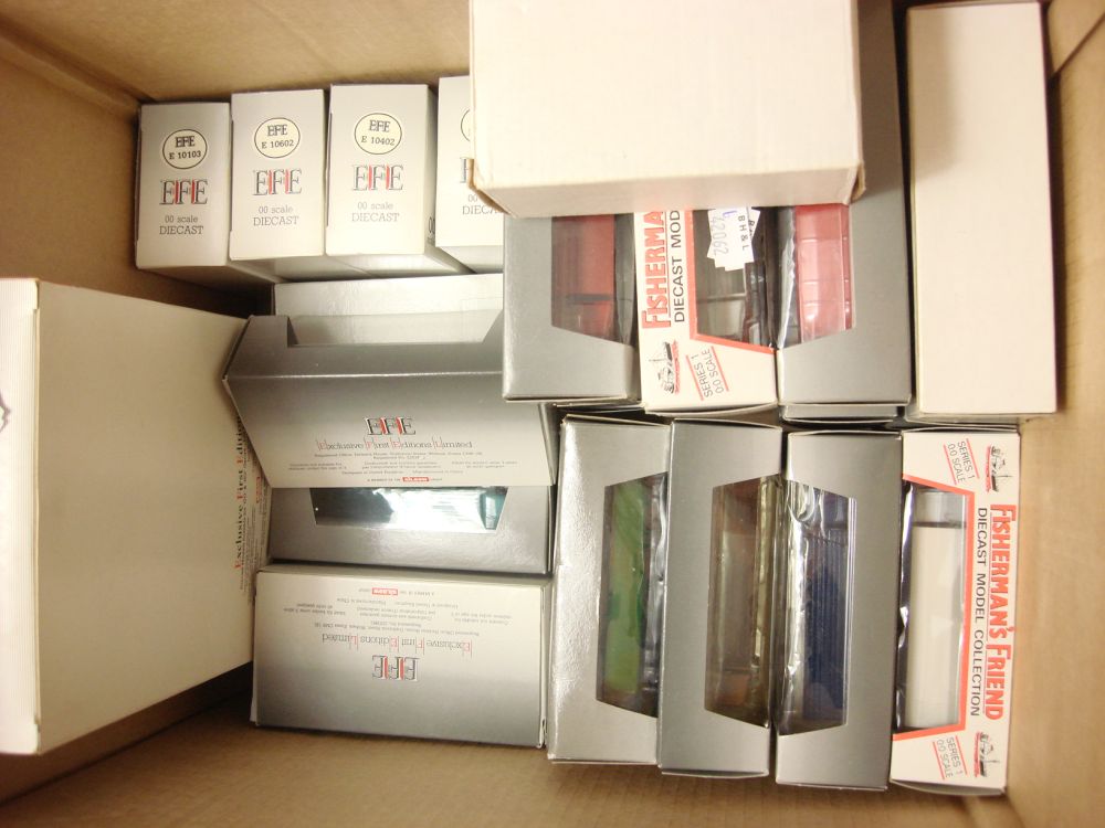 Exclusive First Editions, a boxed group of buses and commercial vehicles:, - Image 2 of 2