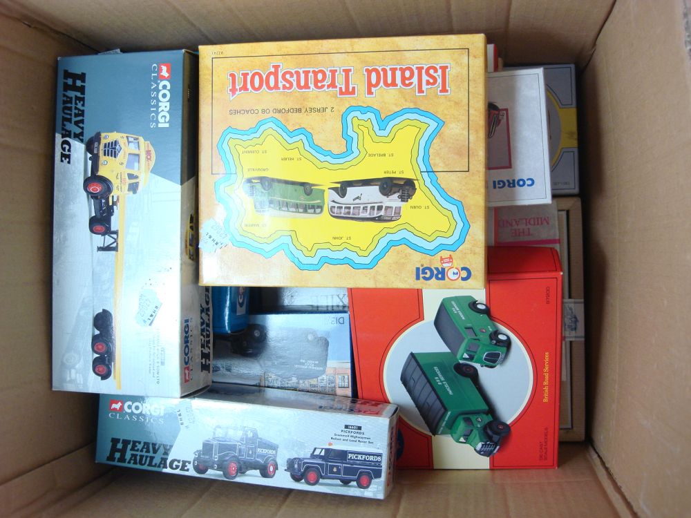 Corgi and Corgi Classics, a boxed group of buses and commercial vehicles:,