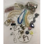 A quantity of vintage & retro jewellery.