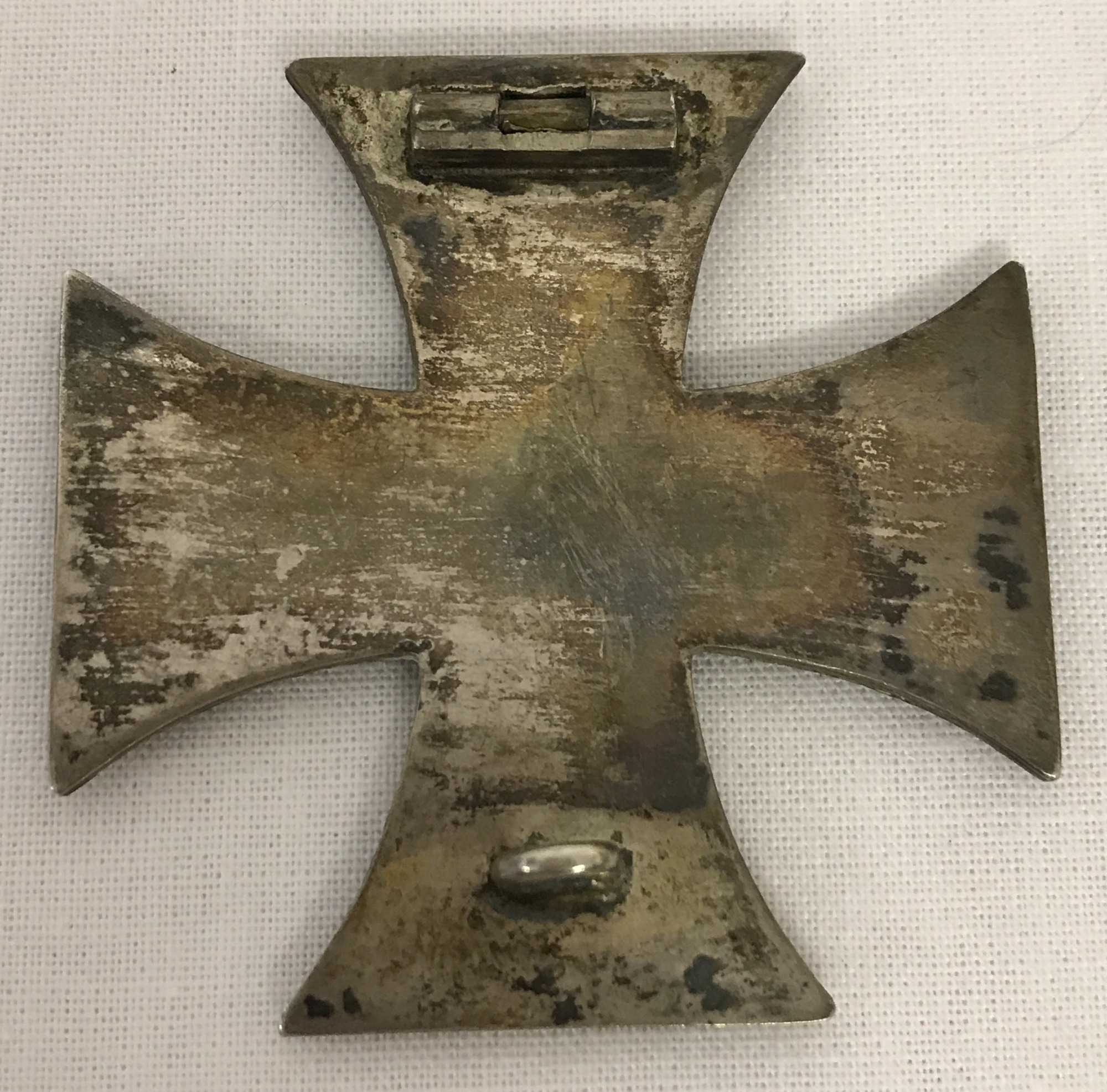 A WWI Iron Cross dated 1914. Pin to reverse is missing. - Image 2 of 2