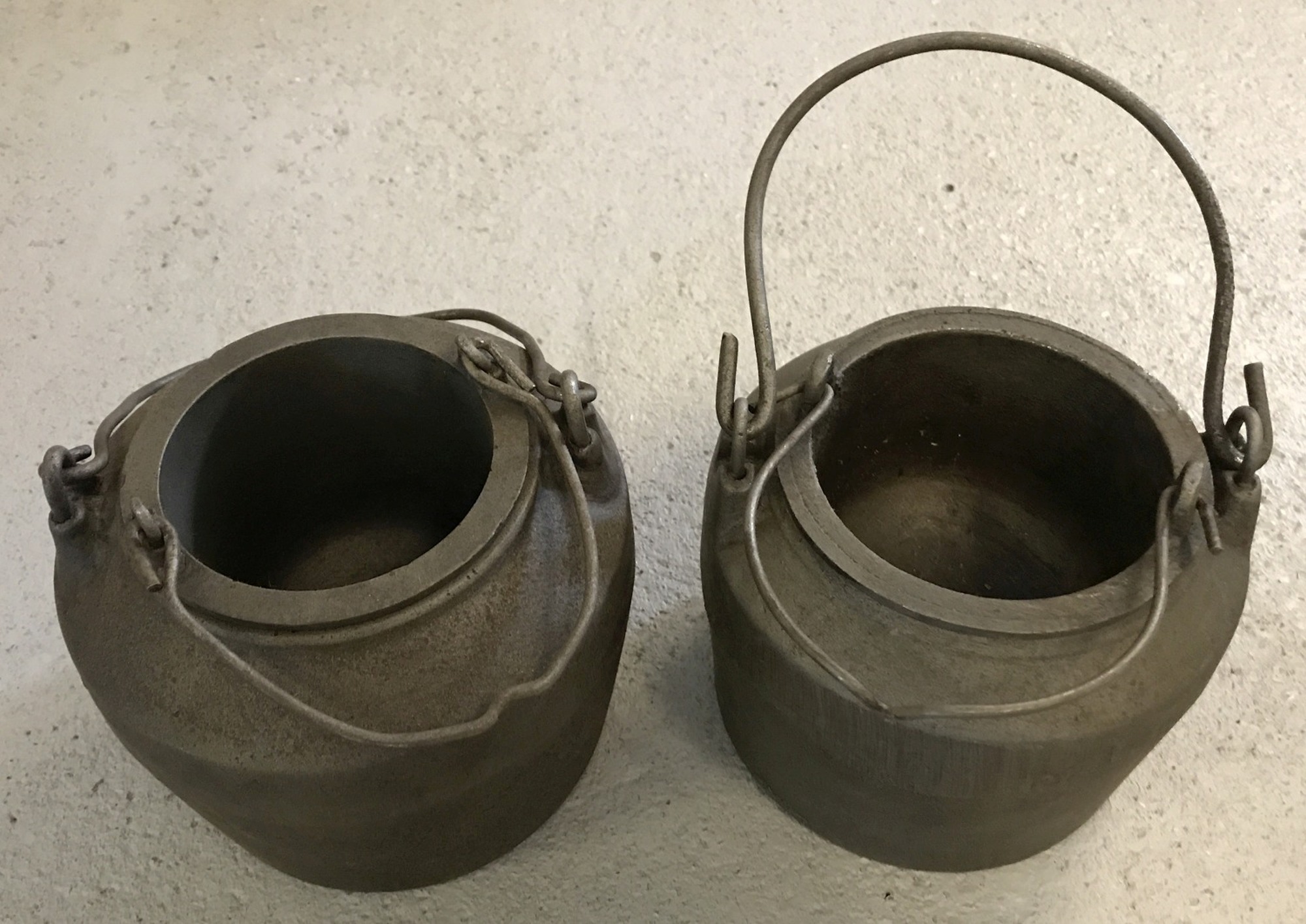 2 vintage 1pt glue pots by Kenrick, with removable liners.