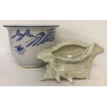 2 vintage ceramic planters. A large blue and white Chinese planter decorated with oriental scenery.
