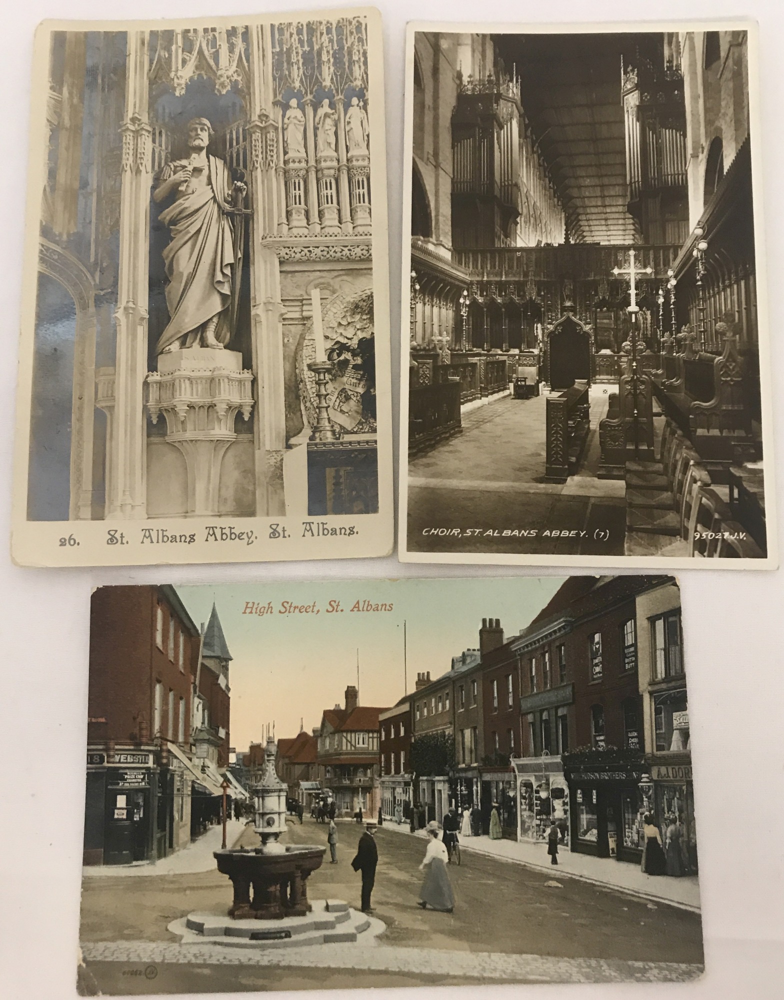 A box containing 260+ vintage postcards of St. Albans, Herts, to include good RP's. - Image 2 of 4