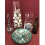 A mixed lot of glass items.
