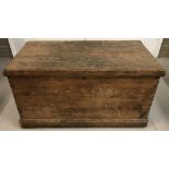 A vintage 2 handled pine box with hinged lid.