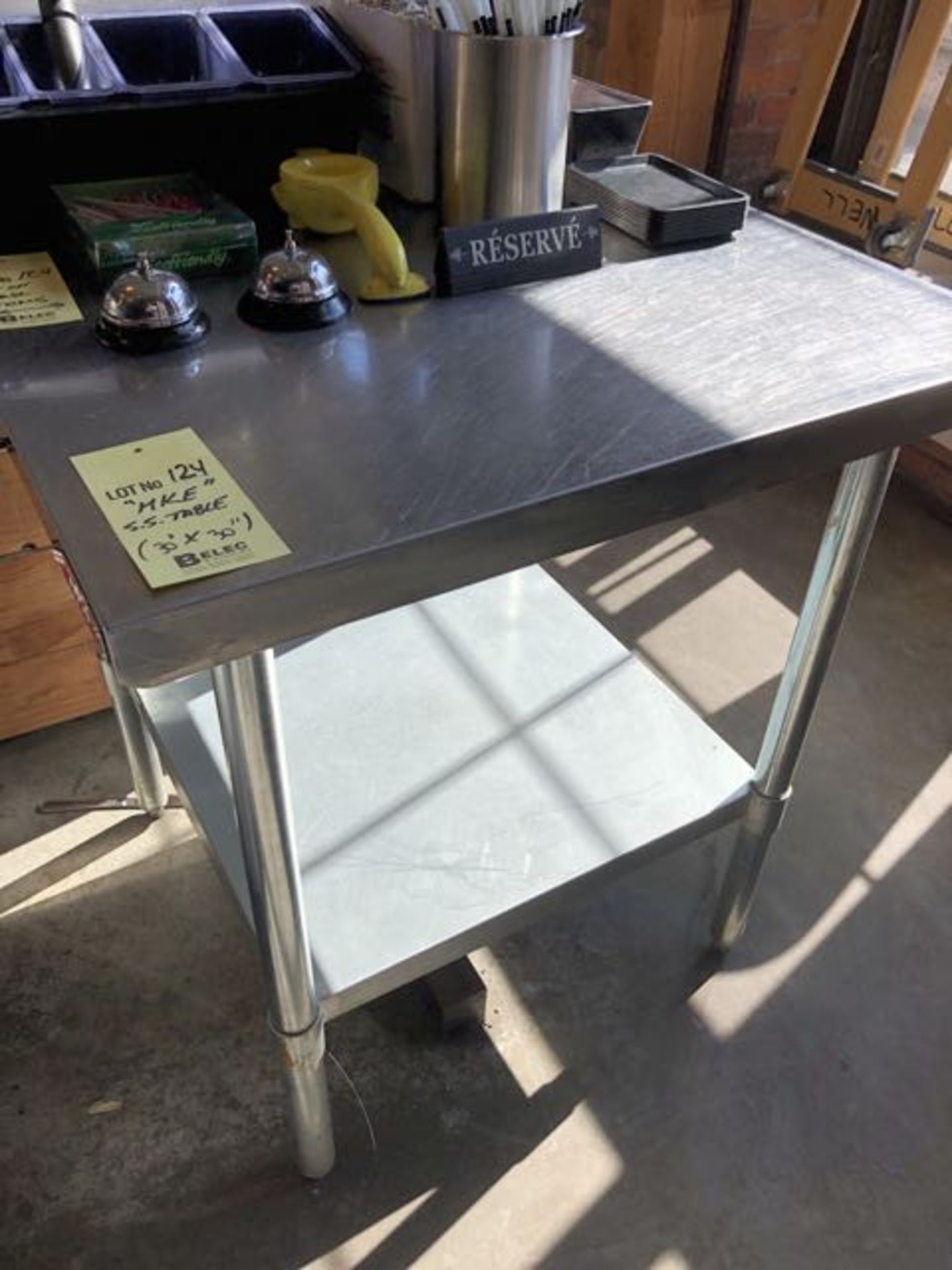 Table acier inox MKE 30" x 30" - Image 2 of 2