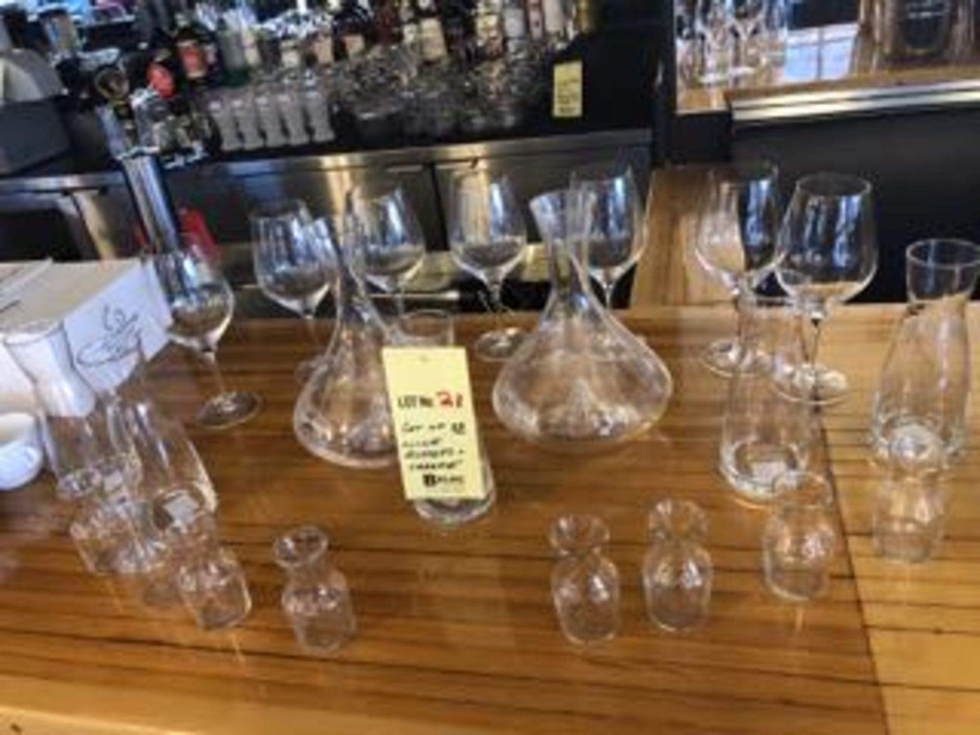 Lot de Verres à vin et carafes + , (22) mrcx