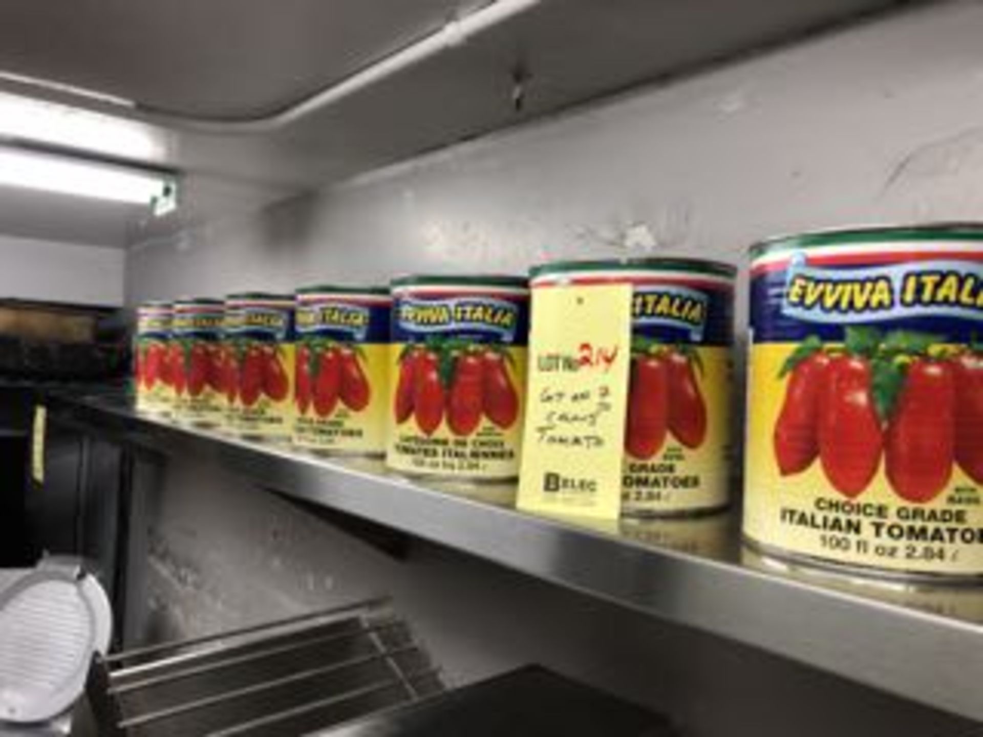 Lot de (7) cannes de tomates