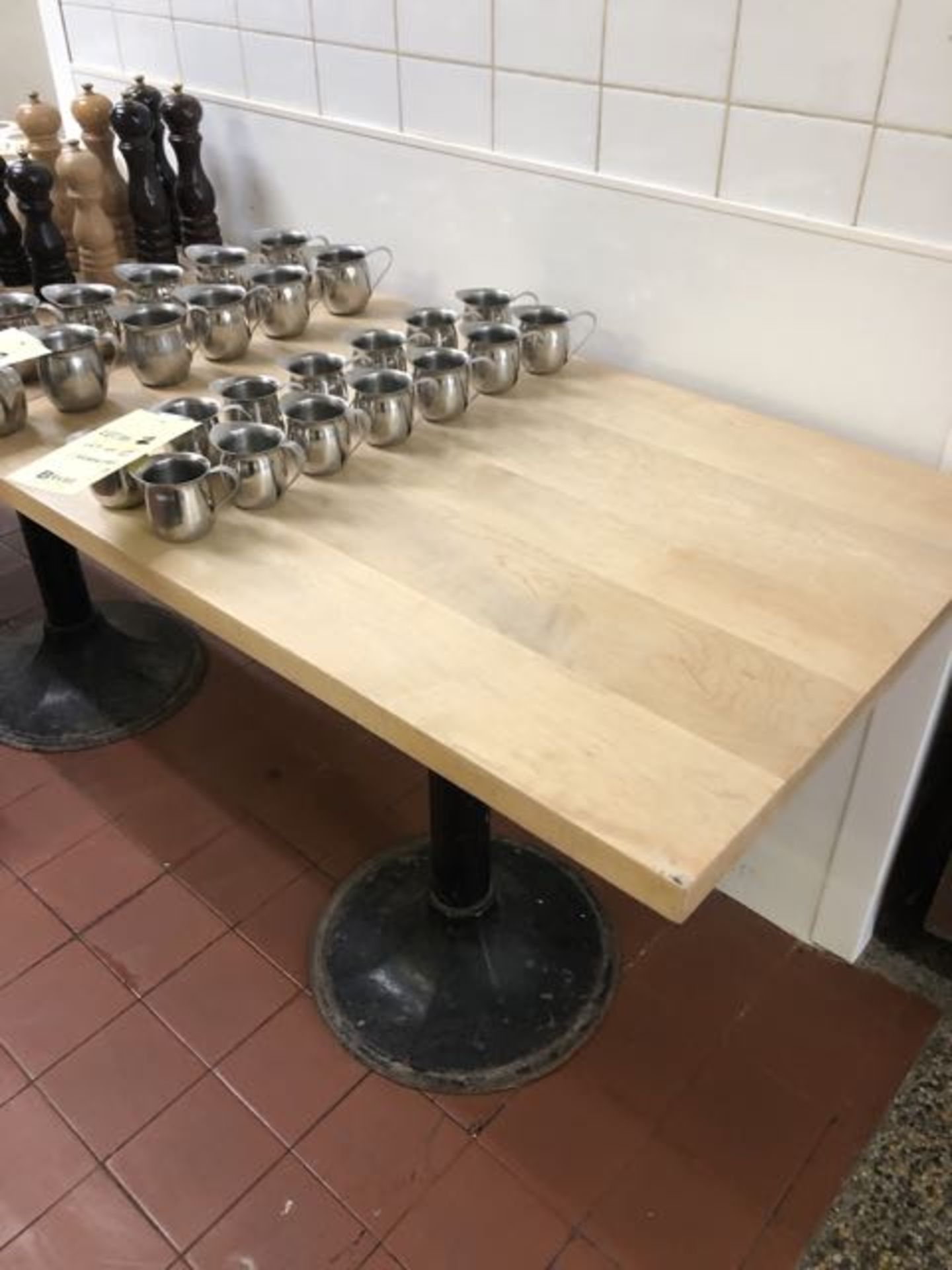(10) Tables en bois 36 x 24''