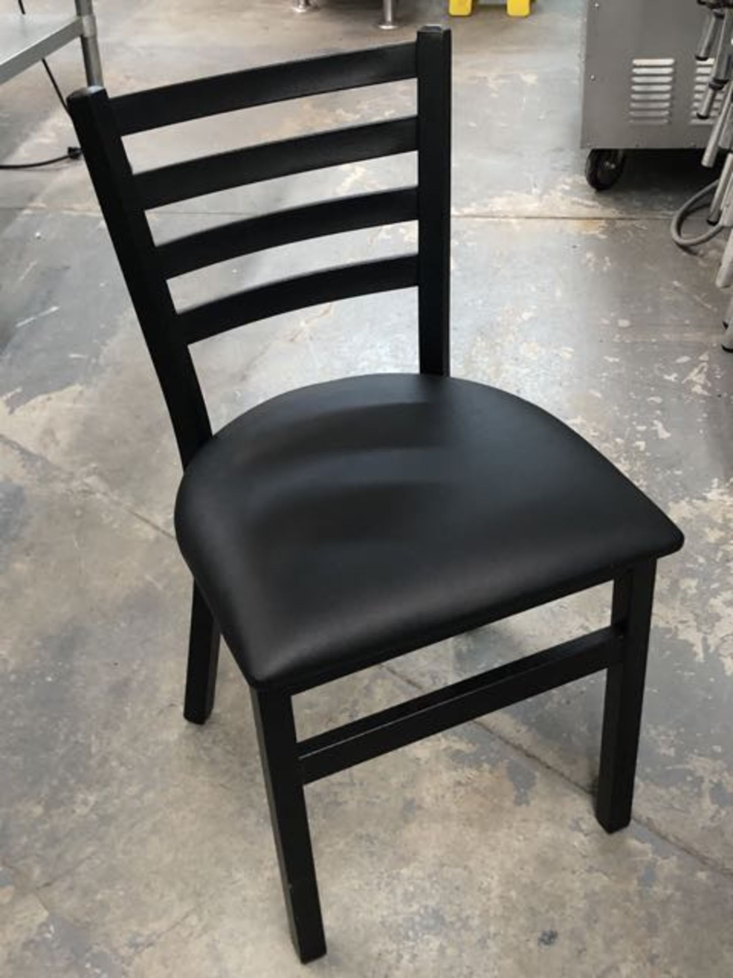 (10) Belles chaises Bistro - metal noir / cuir