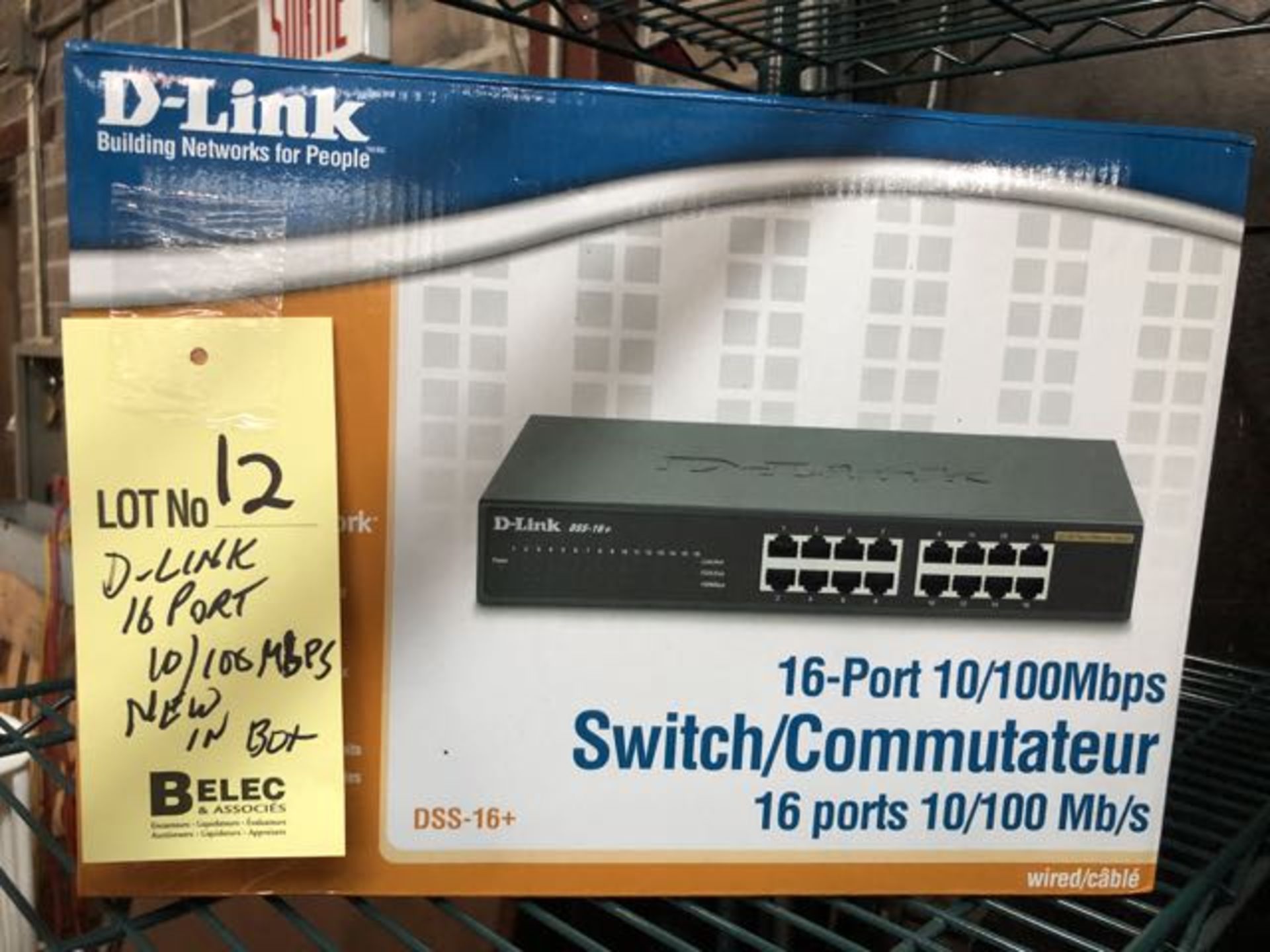 D LINK 16 ports 1-/ 100 Mbps - NOUVEAU ds la boîte