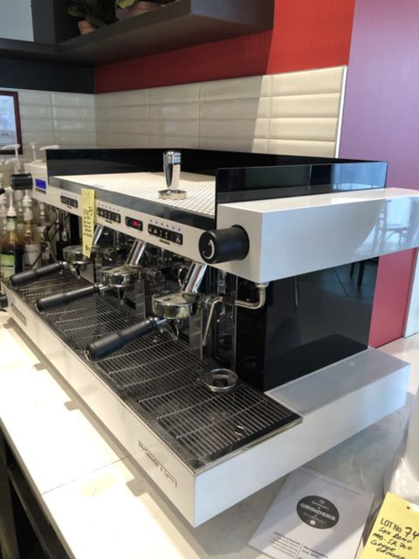 Superbe Machine à Cappuccino / EspressoSAN REMO mod # ROMA # RMA 330913 , 3 têtes - Image 6 of 8