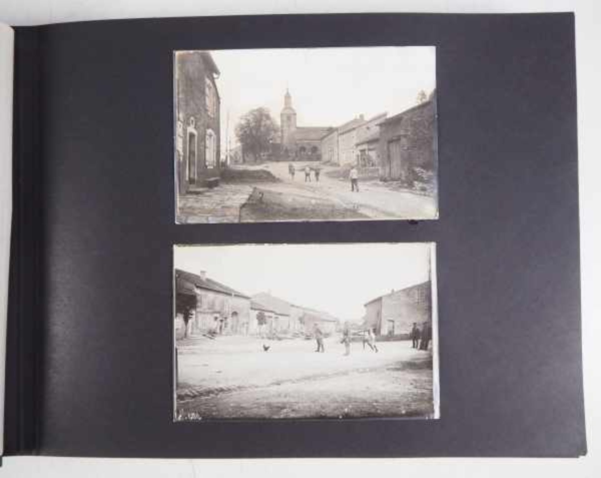 3.2.) Fotos / PostkartenPreussen: Fotoalbum des Minenwerfer Batl. 2 - Westfront.Schwarzer Einband, - Image 6 of 12