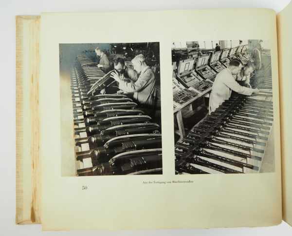 3.2.) Fotos / PostkartenPräsentationsalbum "Die Mauser-Werke AG - In den Kriegsjahren 1940/41". - Image 11 of 18