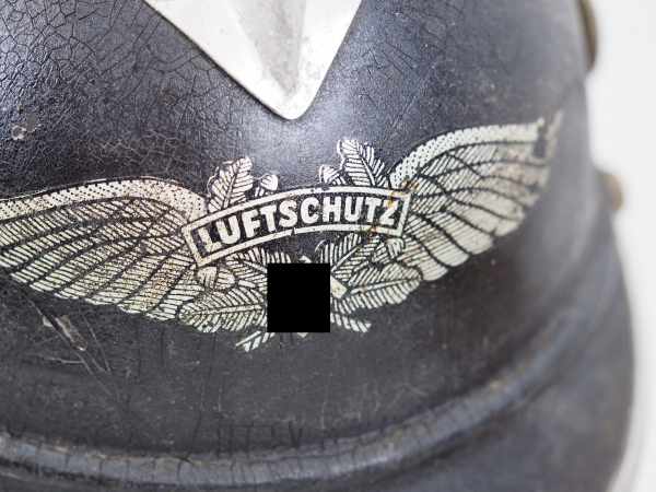 4.1.) Uniformen / Kopfbedeckungen3. Reich: Lot von 3 Stahlhelmen.1.) Luftwaffe Parade, 2.) - Image 5 of 18