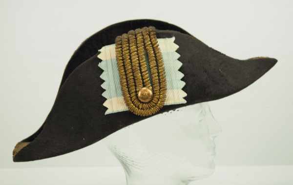 4.1.) Uniformen / KopfbedeckungenBayern: Zweispitz für Staatsbeamte.Schwarzer Nadelfilz, goldene - Image 4 of 10