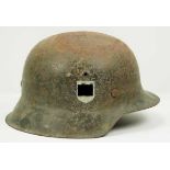 4.1.) Uniformen / KopfbedeckungenSS: Stahlhelm M42.Glocke mit Olivgrüner Lackierung, im oberen