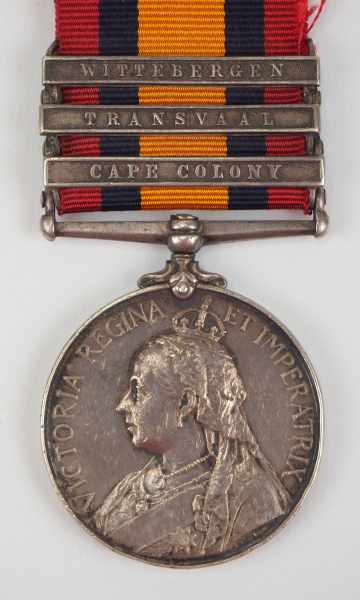 2.1.) EuropaGroßbritannien: Queens South Africa Medal - Scots Guards.Silber, mit den Sangen "