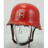 4.1.) Uniformen / KopfbedeckungenWerkswehr: Stahlhelm - Horch.Rot lackierter Helm, mit Logo auf