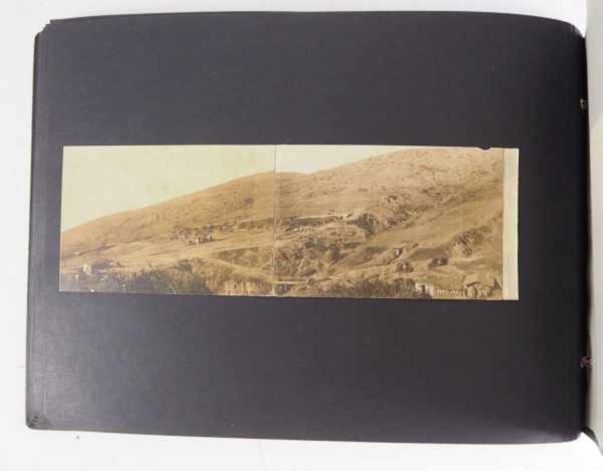 3.2.) Fotos / PostkartenPreussen: Fotoalbum des Minenwerfer Batl. 2 - Westfront.Schwarzer Einband, - Image 11 of 12