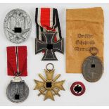 1.2.) Deutsches Reich (1933-45)Nachlass eines Infanteristen.1.) Eisernes Kreuz, 1939, 2. Klasse, 2.)