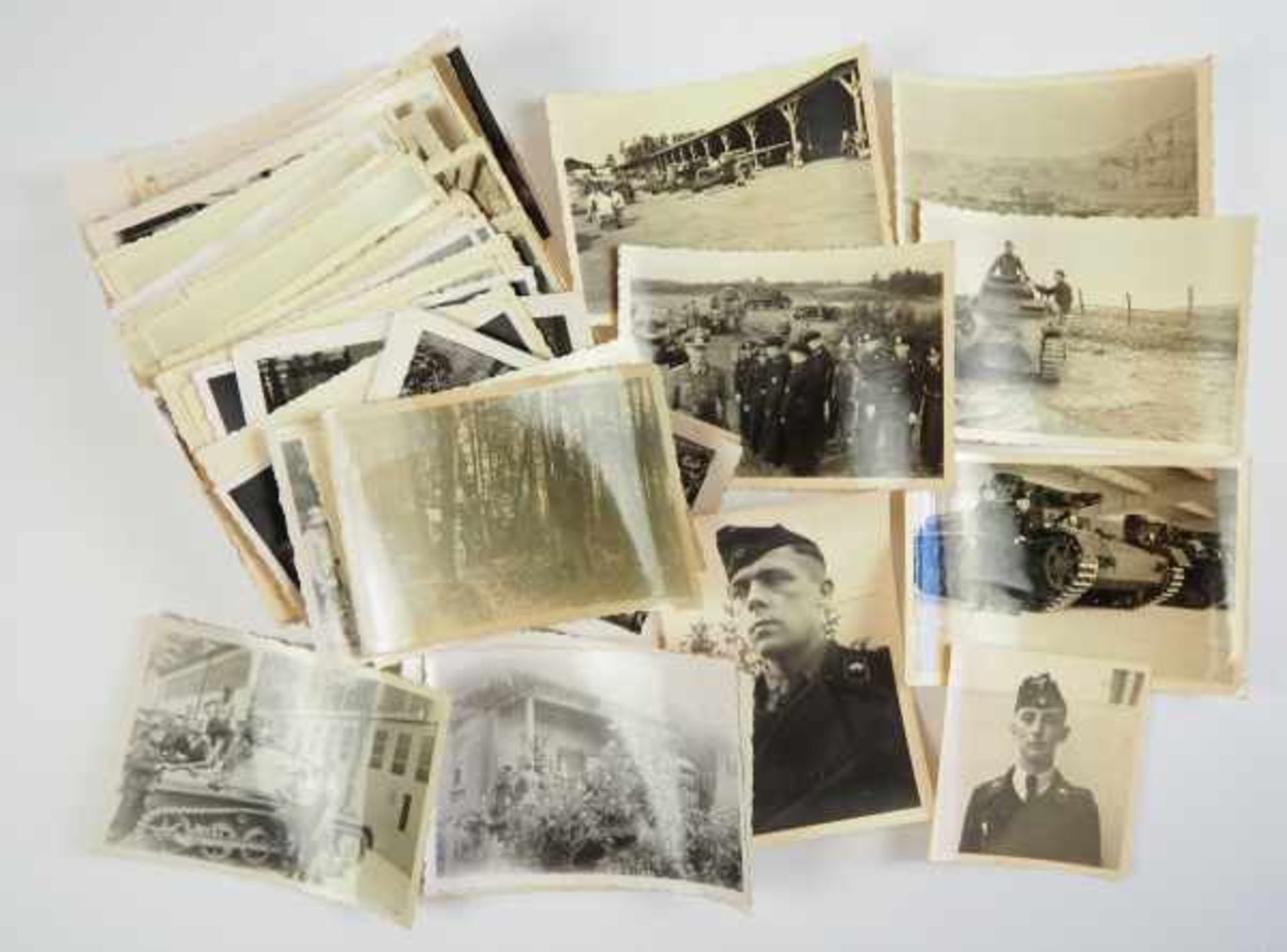 3.2.) Fotos / PostkartenWehrmacht: Fotonachlass eines Panzersoldaten.83 Fotos, Motive: Panzer,