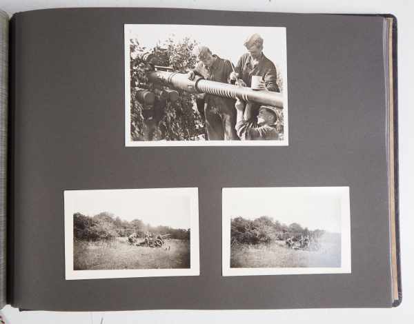 3.2.) Fotos / PostkartenFotoalbum: RAD, Wehrmacht und Bundeswehr.Kunstledereinband, mit - Image 12 of 12