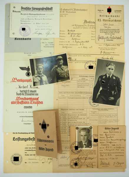 3.1.) Urkunden / DokumenteHJ: Umfangreicher Nachlass eines Hitler-Jungen und späteren Feldwebels.- - Image 2 of 2