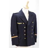 4.1.) Uniformen / KopfbedeckungenKriegsmarine: Uniformjacke eines Leutnant zur See.Marineblaues