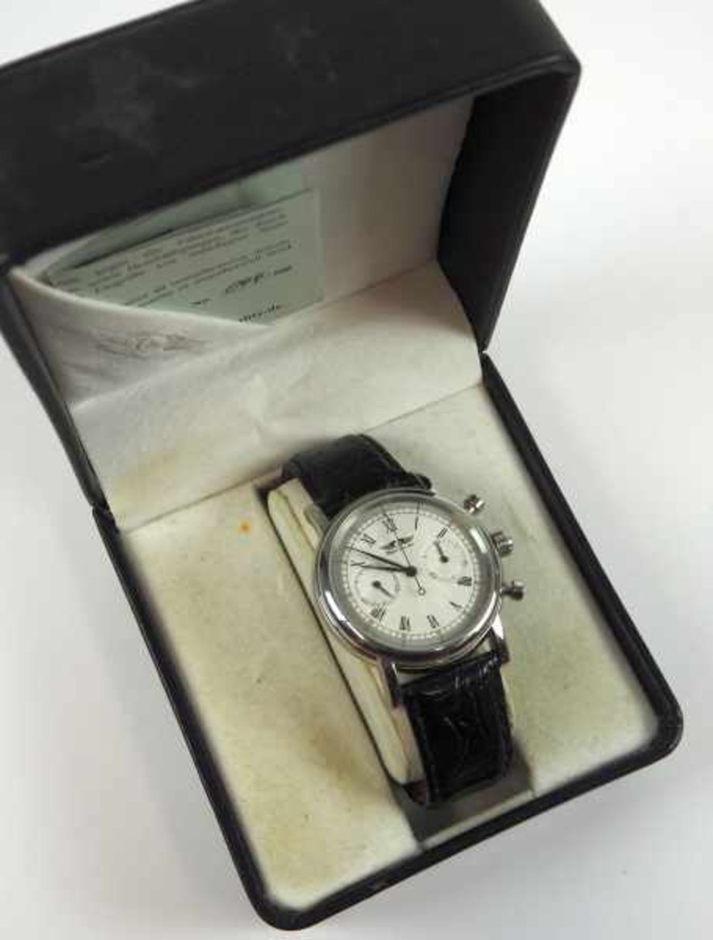 7.5.) UhrenWagner: Chronograph Classic, im Etui.Edelstahlgehäuse, Handaufzug, Glasboden, am - Image 3 of 8