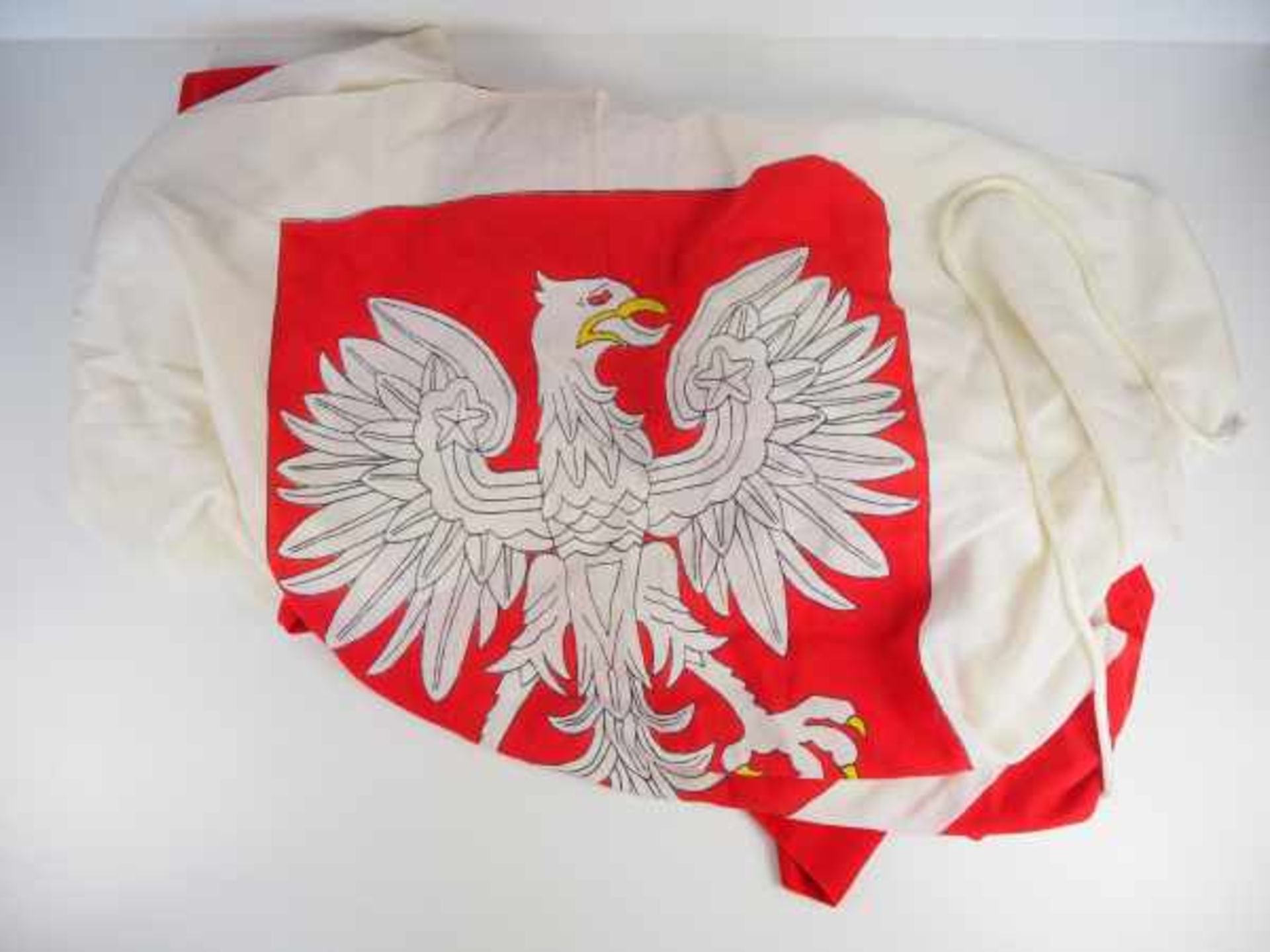 4.4.) Patriotisches / Reservistika / DekorativesPolen: Staatsflagge (1980-1990) - 240 x 150 cmRot- - Bild 2 aus 2