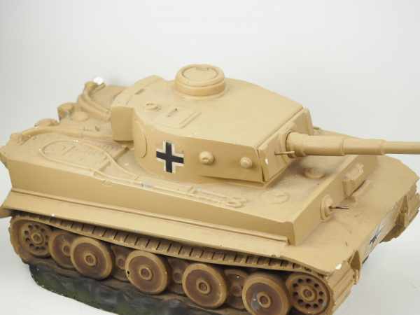 4.4.) Patriotisches / Reservistika / DekorativesGroßes Modell Panzerkampfwagen VI - Tiger.Masse, - Image 6 of 6