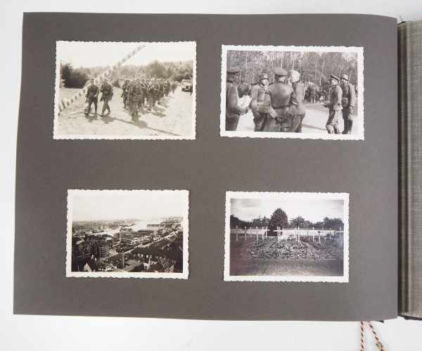 3.2.) Fotos / PostkartenFotoalbum: RAD, Wehrmacht und Bundeswehr.Kunstledereinband, mit - Image 7 of 12