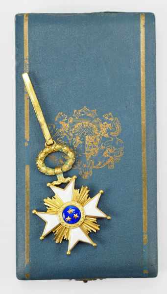 2.1.) EuropaLettland: Orden der drei Sterne, 1. Modell (1924-1940), Komtur Kreuz, im Etui.Silber