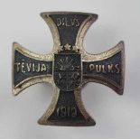 2.1.) EuropaLettland: Abzeichen des 1. Kavallerie-Regiment Miniatur.Silber, mehrfach gepunzt, an